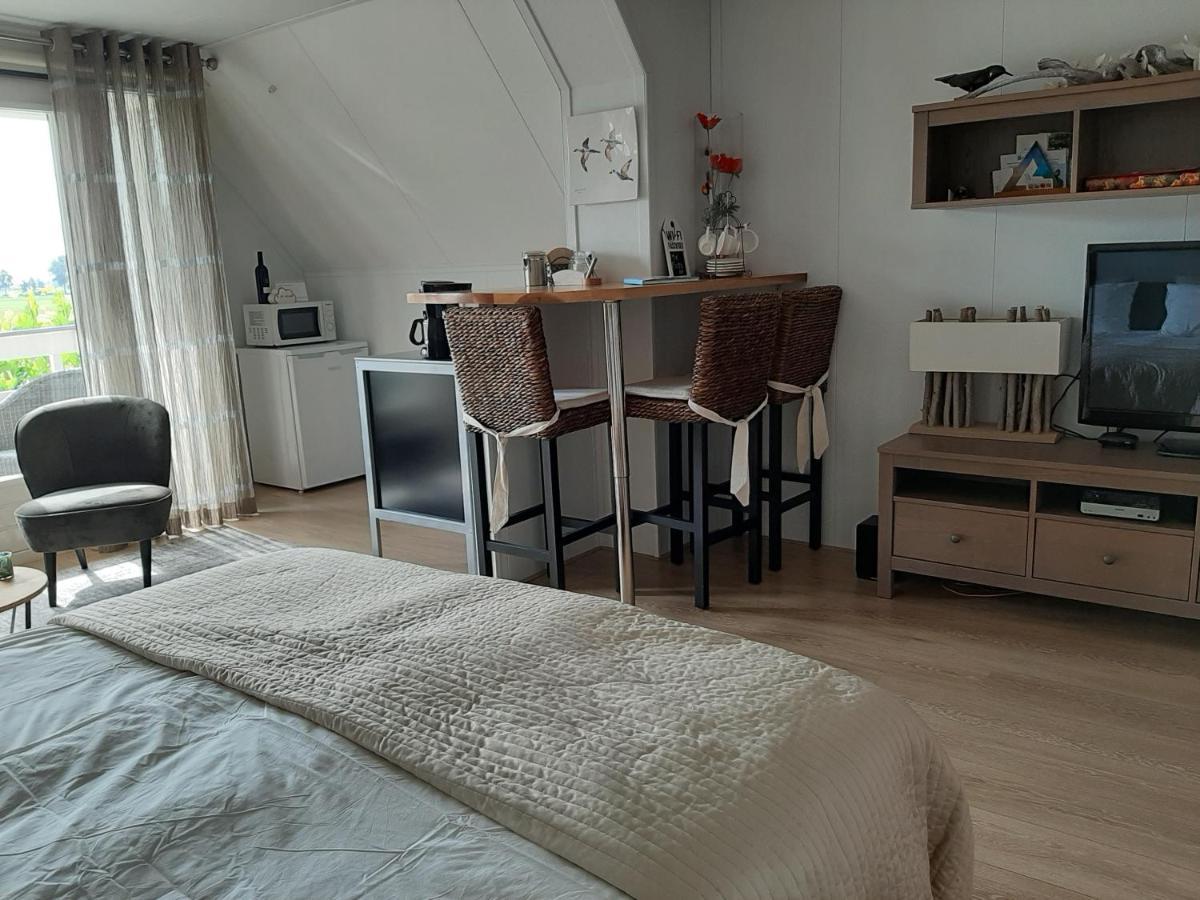 Bed and Breakfast In De Wolken Giessenburg Exterior foto